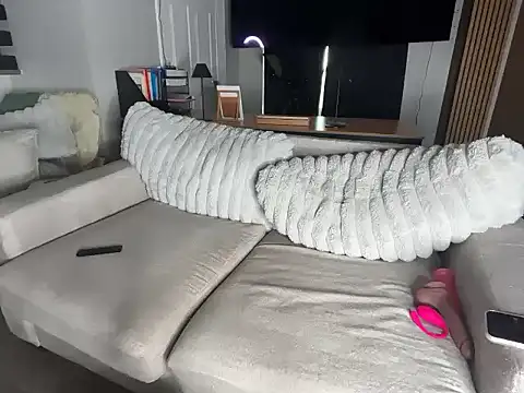 meggsworld's cam snapshot