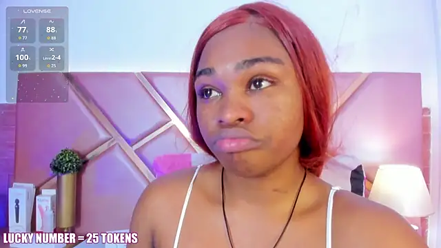 SophieSinclair live sex cam