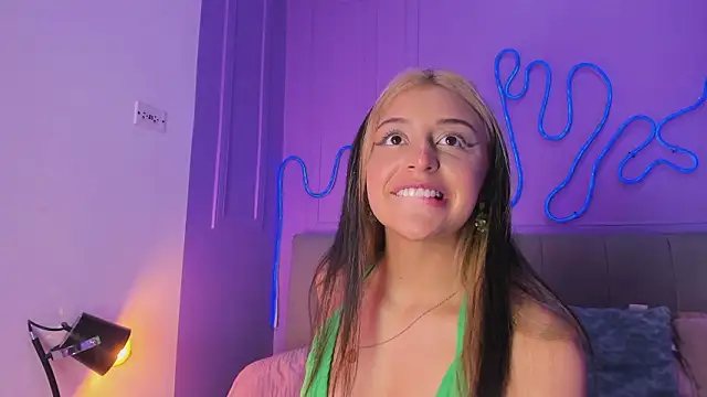 Sofly_s live sex cam