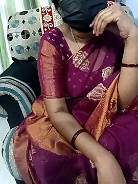 Tinarosy13's cam snapshot