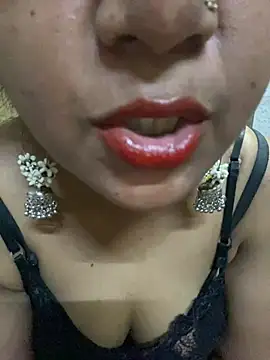 Meera_xxx live sex cam