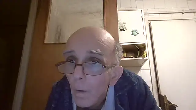 mariusica1@xh live sex cam