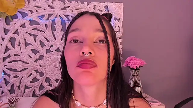 loraineblake's cam snapshot