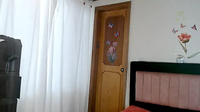 MARYXS1's cam snapshot