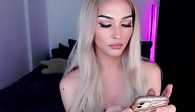 Alicegreenexx live sex cam