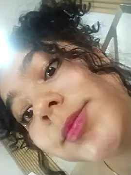 _Curly_Beauty's cam snapshot