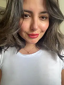 sukhakunis1 live sex cam