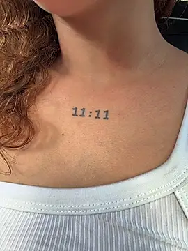 roxyrougee's cam snapshot