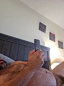 Roddog18 live sex cam