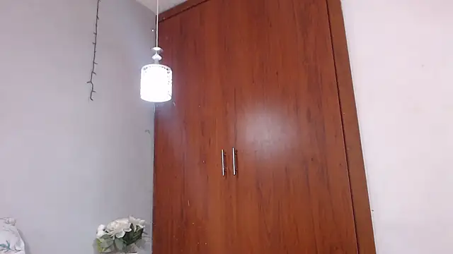 arianna_rossi11 live sex cam