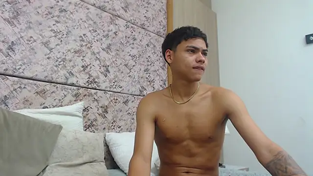 adam_piarse01 live sex cam