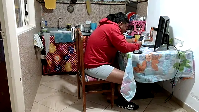 Boycuriousxxx's cam snapshot