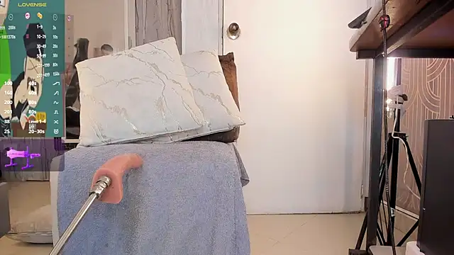 JUANDIAMONDS98 live sex cam