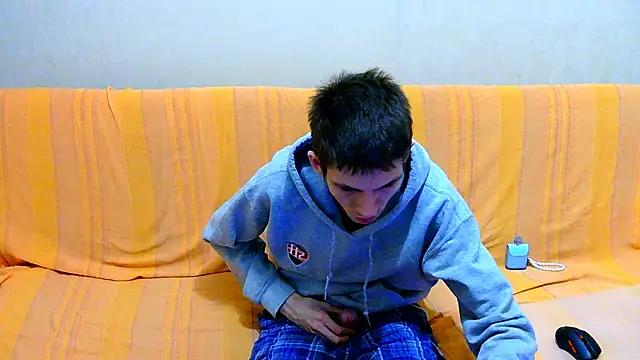 Lester_Broo live sex cam