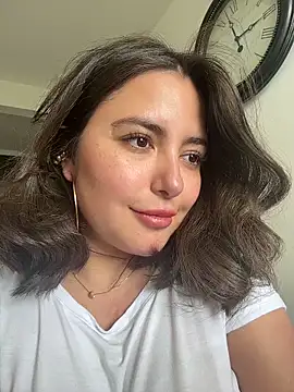 sukhakunis1 live sex cam