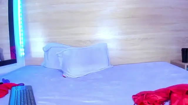 angie_katrinacm's cam snapshot