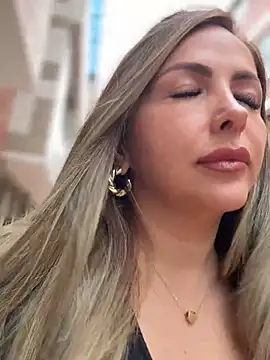 _Abril-Office1 live sex cam