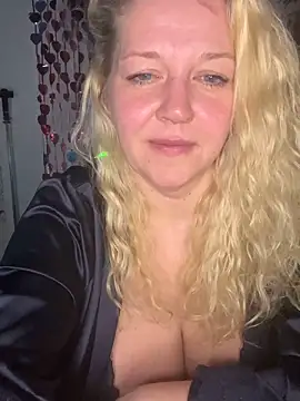 JenniferCarmen's cam snapshot