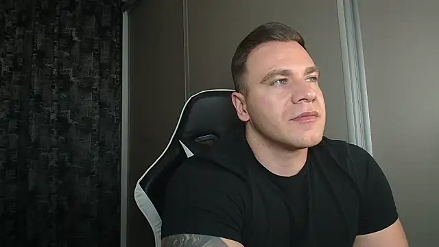 Thori92 live sex cam