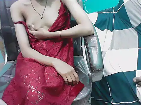 hello_baby01's cam snapshot