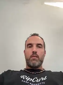 leon3875 live sex cam