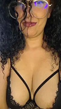 LondonHilton's cam snapshot