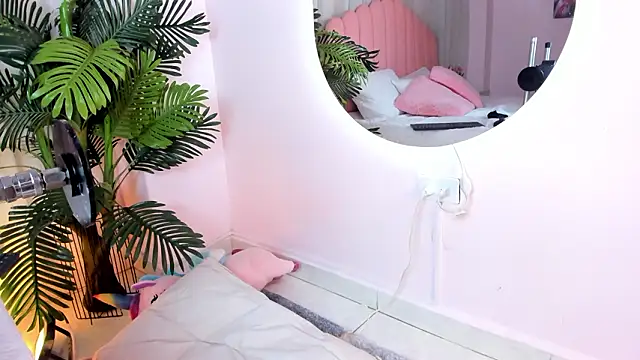 Rose_jener06's cam snapshot