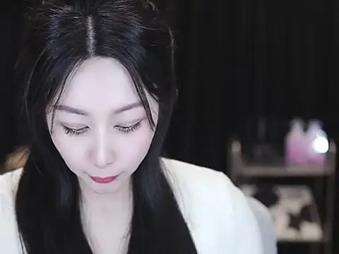 Nuyoah-77 live sex cam