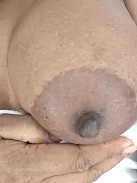 Bristy- live sex cam