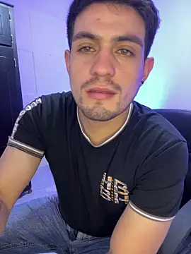 williamsmiiths16 live sex cam