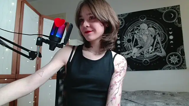 Mysterious_Toy's cam snapshot