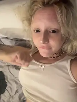 urlittlebaby666's cam snapshot