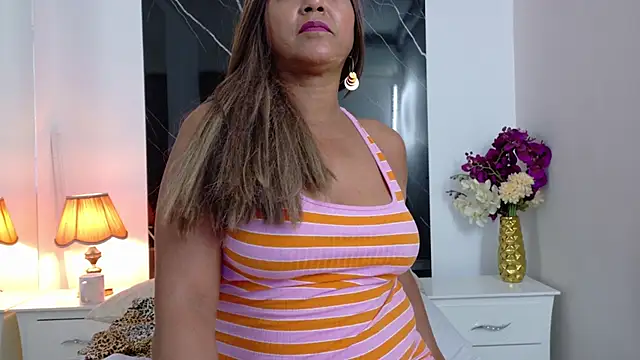 SaraaJhons live sex cam