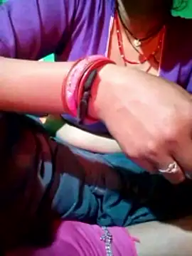 Hotbabhi143's cam snapshot