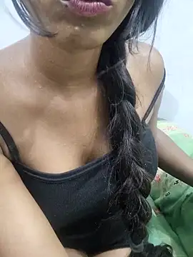 Simran_0011's cam snapshot