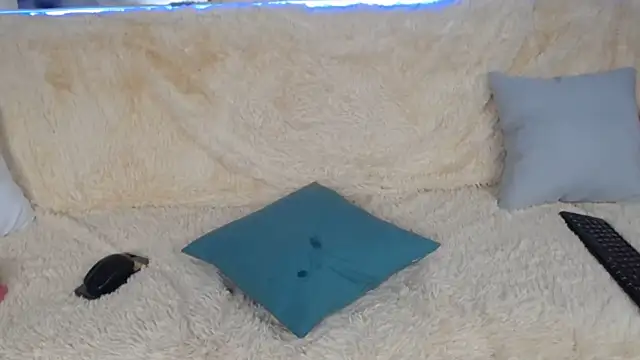 AlmaSquirt live sex cam