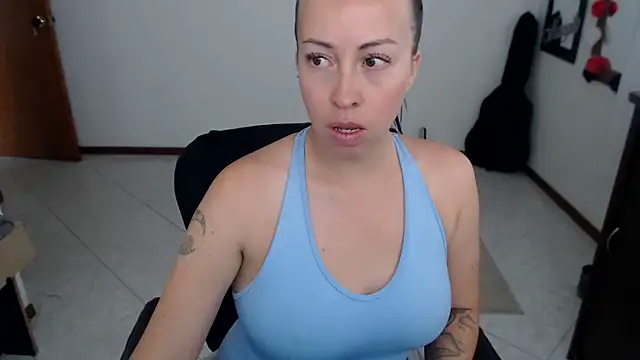 charlottezoe15 live sex cam