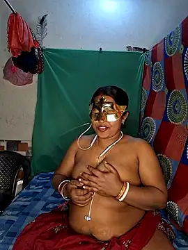 Real_Desi_Couple's cam snapshot