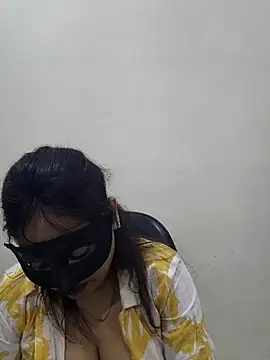 Cute-richa1's cam snapshot