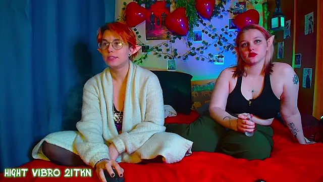 TrickyKitsune live sex cam