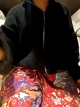 Melekyaraksever2545 live sex cam