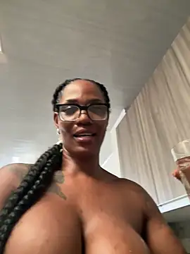 Bustykeyla live sex cam