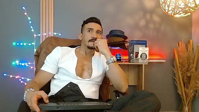 Reiko_85_ live sex cam