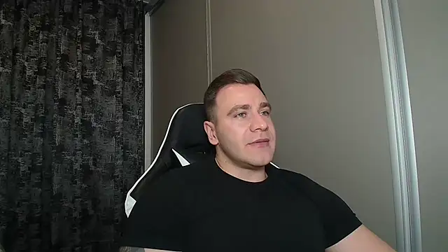 Thori92 live sex cam