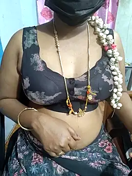 lolida69thamil's cam snapshot