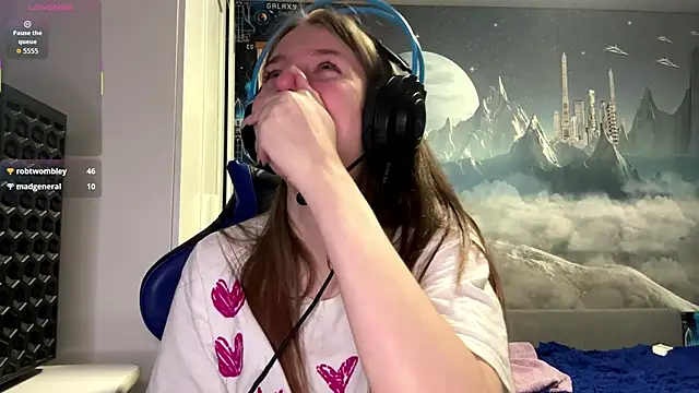 Elira_Breeze's cam snapshot