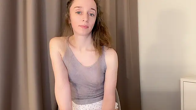 ShySchoolGirl live sex cam