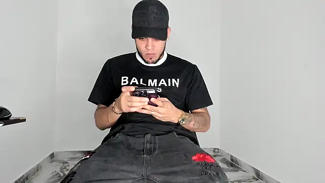 mikee_scooth live sex cam