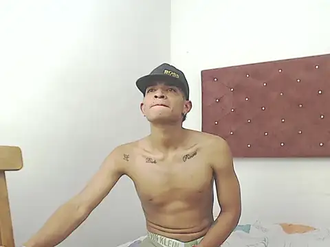 crissex3 live sex cam