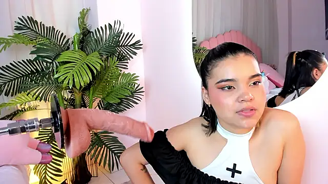 Rose_jener06's cam snapshot